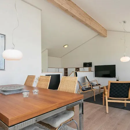 Feriehus Four-bedroom Holiday In Bagenkop