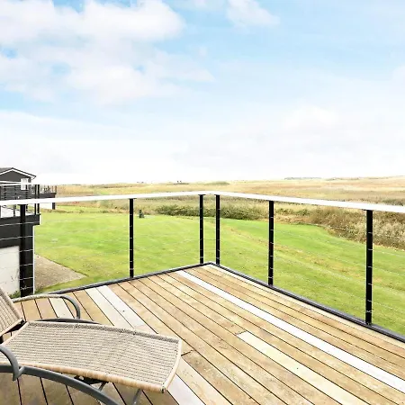 Feriehus Four-bedroom Holiday In Bagenkop